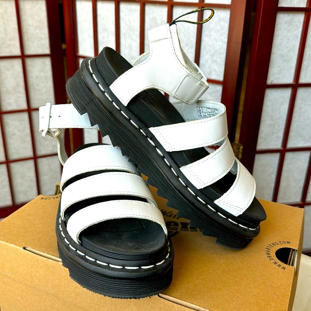 Doc marten Blaire white size 5 platform sandals